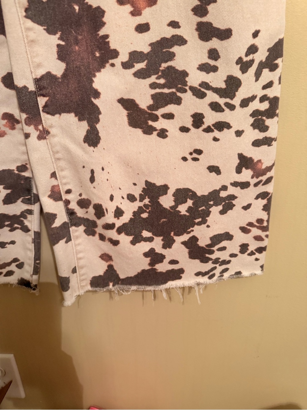 Wide Leg Pilcro Brand Cow Print Jeans - Picture 4 of 6